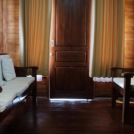 Lovina Grand Raka Homestay מראה חיצוני תמונה