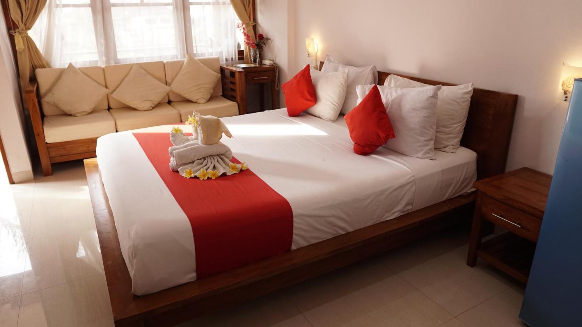 Lovina Grand Raka Homestay מראה חיצוני תמונה